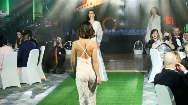 Ela Piorun pokaz kolekcji wiosna - lato 2018 na Balu Fundacji św.Patryka 