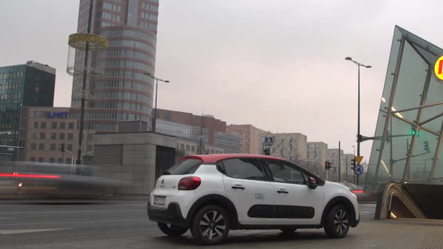 Samochód wypożyczymy tak jak miejski rower