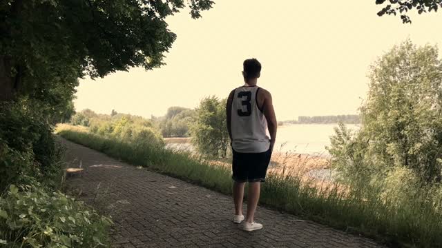M-different - Was ist passiert (prod.BarT)
