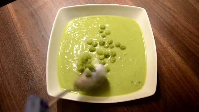 Zupa krem z groszku