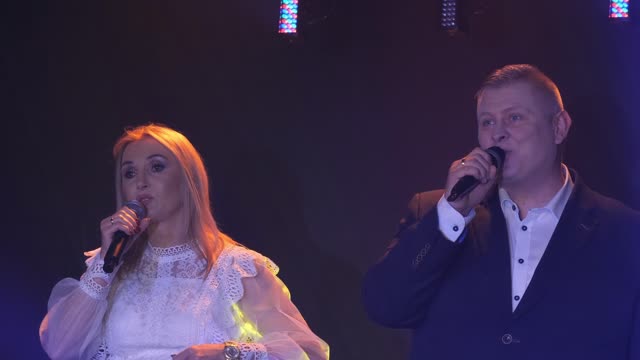 Grupa Fest - Szła kolęda w noc grudniową