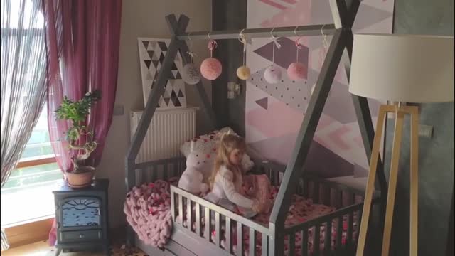 Łóżko domek marki Oliveo