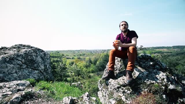 Żółta herbata: parzenie, właściwości, historia.