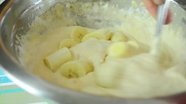 Racuchy drożdżowe z bananami